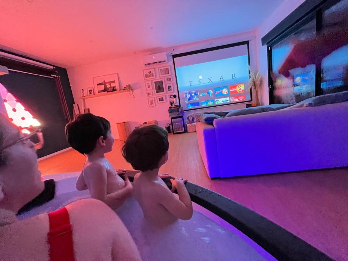 Capsule Nature & Photos - Jacuzzi - Netflix & Home Cinema - Ps5 & Jeu Thun-Saint-Martin Exterior photo